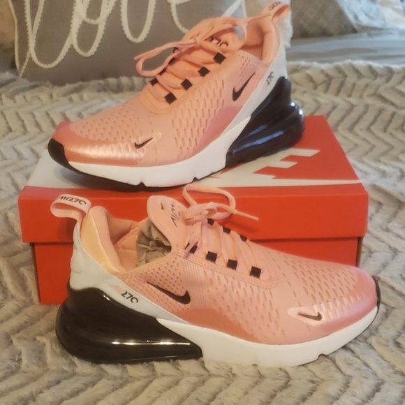 Nike Shoes - Nike airmax 270